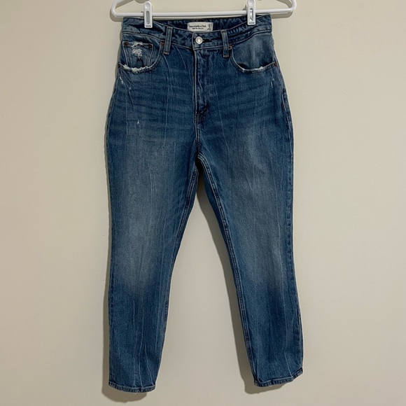 Abercrombie and Fitch Curve Love High Rise Mom Jeans - Picture 2 of 7